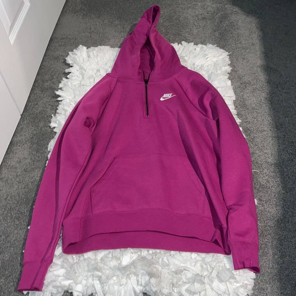 Size Medium Nike Sweatshirt With Zipper